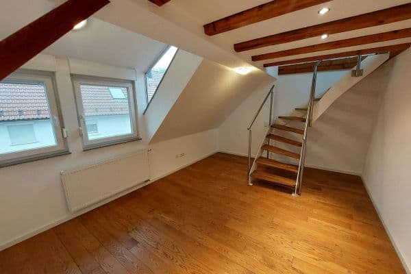 Pronájem bytu 3+kk 99 m², Pfarrgasse 10, GP-Hohenstaufen Pronájem bytu 3+kk 99 m², Pfarrgasse 10, GP-Hohenstaufen