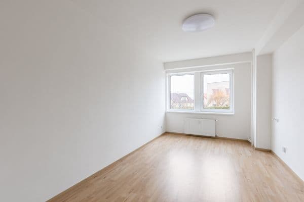 Pronájem bytu 1+kk 26 m², Peroutkova, Pronájem bytu 1+kk 26 m², Peroutkova,