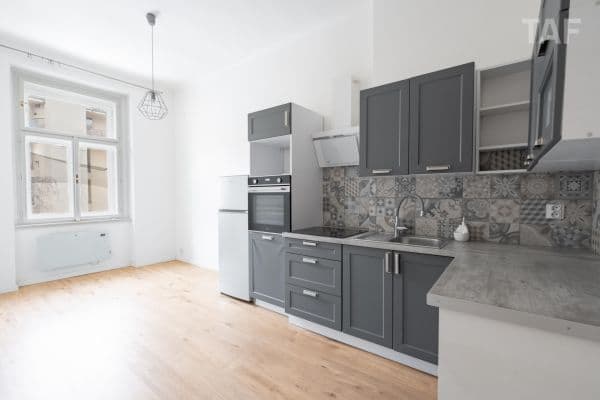 Prodej bytu 2+kk 43 m², Lucemburská, Praha Prodej bytu 2+kk 43 m², Lucemburská, Praha