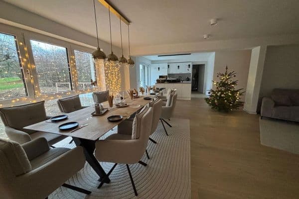 Pronájem bytu 5+kk 150 m², Nürtingen Pronájem bytu 5+kk 150 m², Nürtingen