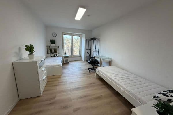 Pronájem bytu 1+1 26 m², Dompfaffstraße 140, Erlangen Pronájem bytu 1+1 26 m², Dompfaffstraße 140, Erlangen