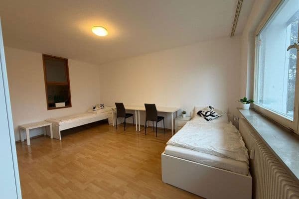 Pronájem bytu 1+1 30 m², Gerhart Hauptmann Straße 15, Erlangen Pronájem bytu 1+1 30 m², Gerhart Hauptmann Straße 15, Erlangen