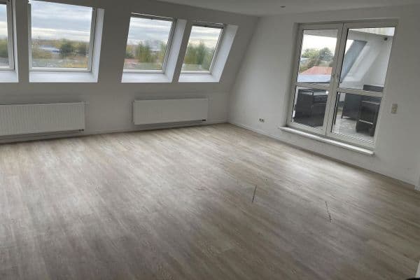 Pronájem bytu 4+kk 168 m², Max-Planck-Straße 17, Unterschleißheim, Bavorsko Pronájem bytu 4+kk 168 m², Max-Planck-Straße 17, Unterschleißheim, Bavorsko