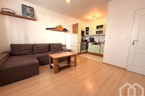 Pronájem bytu 2+kk 43 m², Přípotoční, Praha Pronájem bytu 2+kk 43 m², Přípotoční, Praha