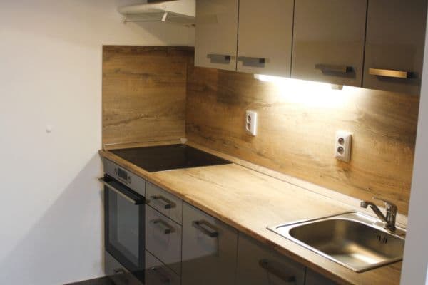 Pronájem bytu 2+kk 47 m², Děčínská, Kladno Pronájem bytu 2+kk 47 m², Děčínská, Kladno