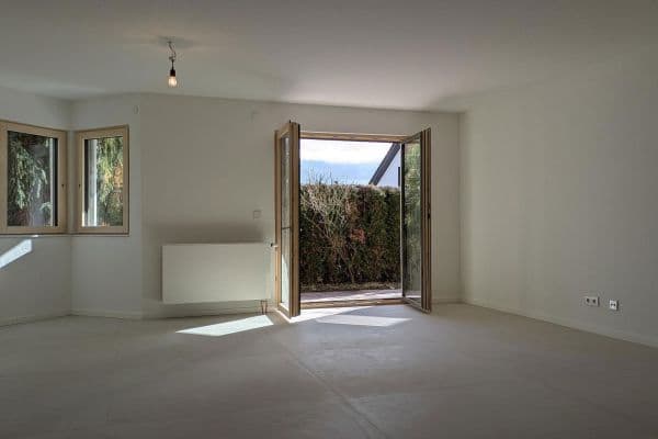 Pronájem bytu 2+1 73 m², Eningen unter Achalm Pronájem bytu 2+1 73 m², Eningen unter Achalm