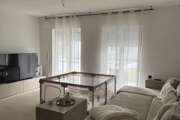 Pronájem bytu 3+1 83 m², Bahnhofstr. 18b, Grafing, Bavorsko Pronájem bytu 3+1 83 m², Bahnhofstr. 18b, Grafing, Bavorsko