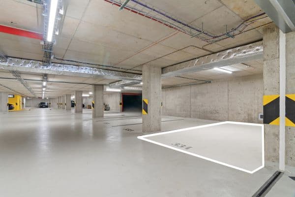 Pronájem garáže 17 m², Československého exilu, Praha Pronájem garáže 17 m², Československého exilu, Praha