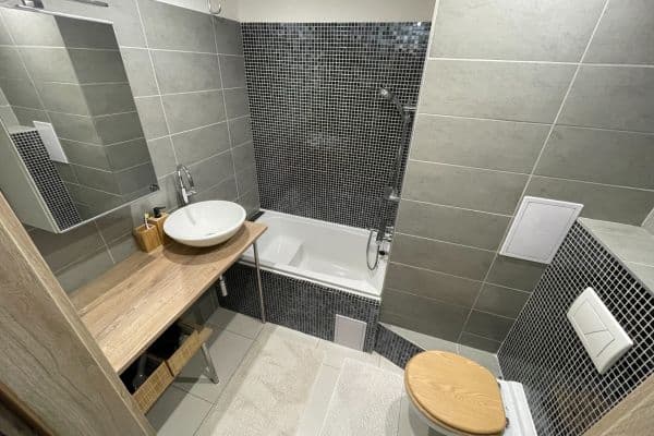 Prodej bytu 2+kk 40 m², Makovského, Praha Prodej bytu 2+kk 40 m², Makovského, Praha