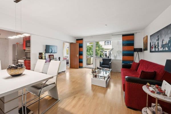 Pronájem bytu 2+1 56 m², Solinger Str. 7, Düsseldorf Pronájem bytu 2+1 56 m², Solinger Str. 7, Düsseldorf