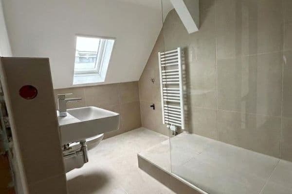 Pronájem bytu 3+1 78 m², Burgfarrnbach Pronájem bytu 3+1 78 m², Burgfarrnbach