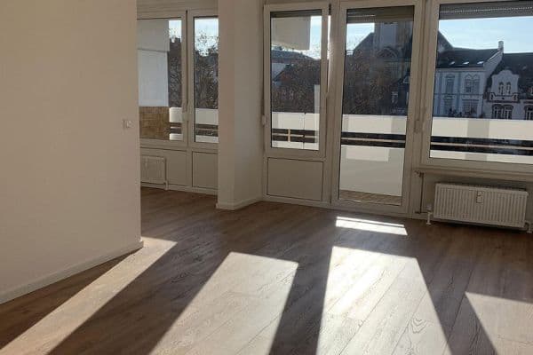 Pronájem bytu 3+1 74 m², Mathildenstr. 14, Offenbach Pronájem bytu 3+1 74 m², Mathildenstr. 14, Offenbach