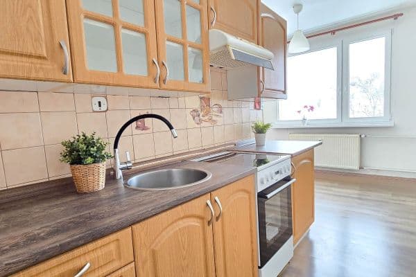 Pronájem bytu 2+1 62 m², Příbramská, Verneřice Pronájem bytu 2+1 62 m², Příbramská, Verneřice