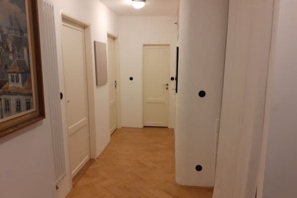 Prodej bytu 3+kk 73 m², Vrázova, Praha Prodej bytu 3+kk 73 m², Vrázova, Praha
