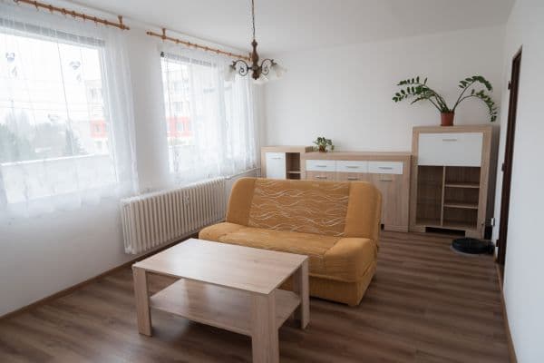 Pronájem bytu 3+1 68 m², Tisovecká, Kolín Pronájem bytu 3+1 68 m², Tisovecká, Kolín