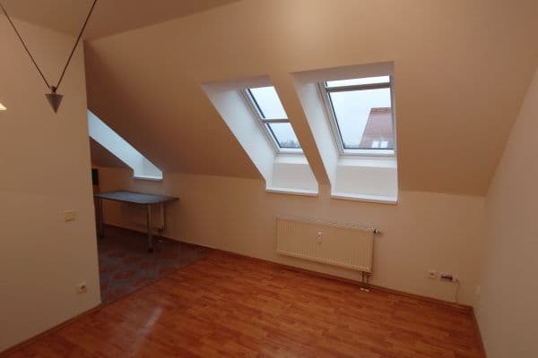 Pronájem bytu 3+1 61 m², Rybářská, Nymburk Pronájem bytu 3+1 61 m², Rybářská, Nymburk