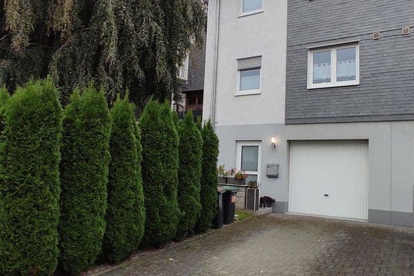 Prodej domu 157 m², pozemek 470 m², Remscheid, Nordrhein-Westfalen Prodej domu 157 m², pozemek 470 m², Remscheid, Nordrhein-Westfalen