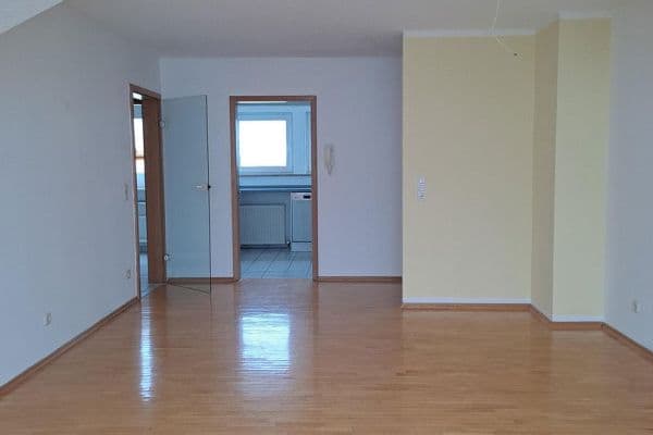Pronájem bytu 3+1 77 m², Adelsdorf Pronájem bytu 3+1 77 m², Adelsdorf