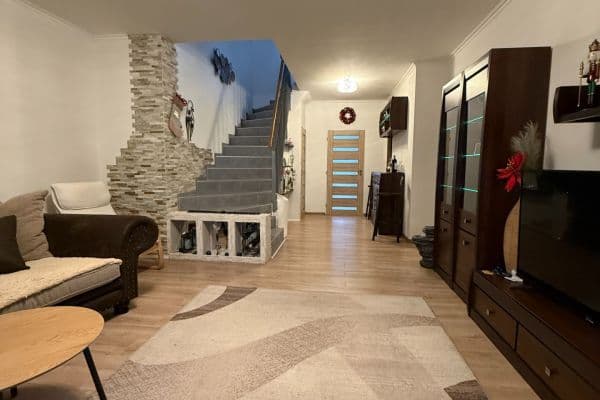 Prodej bytu 4+1 143 m², Pod Harfou, Praha Prodej bytu 4+1 143 m², Pod Harfou, Praha