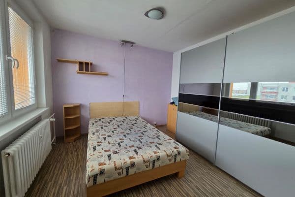 Pronájem bytu 4+1 100 m², Svážná, Brno Pronájem bytu 4+1 100 m², Svážná, Brno
