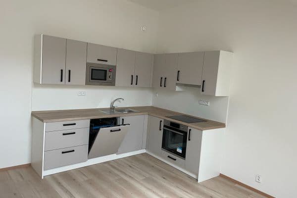 Prodej bytu 2+kk 61 m², Chržínská, Velvary Prodej bytu 2+kk 61 m², Chržínská, Velvary