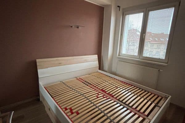 Pronájem bytu 2+kk 44 m², Kolbenova, Praha Pronájem bytu 2+kk 44 m², Kolbenova, Praha