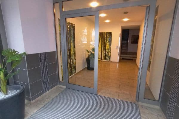 Pronájem bytu 4+kk 185 m², Harleßstr. 1a, Düsseldorf, Severní Porýní-Vestfálsko Pronájem bytu 4+kk 185 m², Harleßstr. 1a, Düsseldorf, Severní Porýní-Vestfálsko