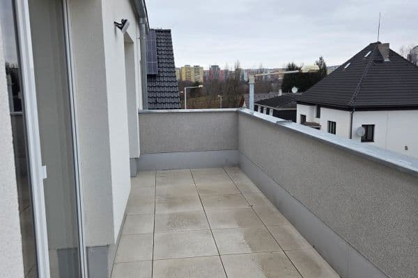 Pronájem bytu 3+kk 75 m², Podohradská, Praha Pronájem bytu 3+kk 75 m², Podohradská, Praha