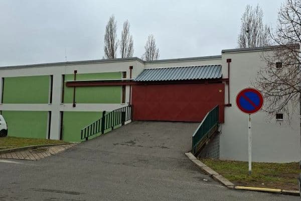 Pronájem garáže 18 m², Pavrovského, Praha Pronájem garáže 18 m², Pavrovského, Praha