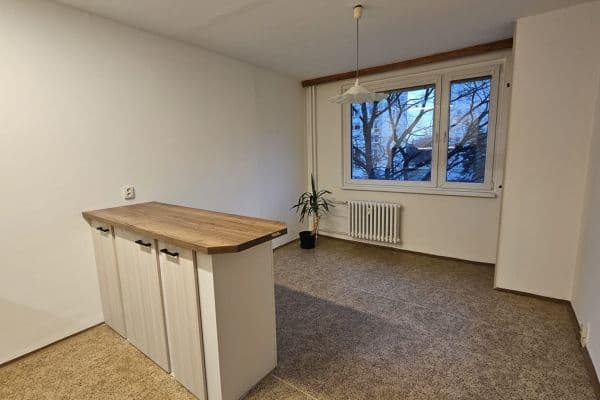 Pronájem bytu 1+1 46 m², Lonkova, Pardubice, Pardubický kraj Pronájem bytu 1+1 46 m², Lonkova, Pardubice, Pardubický kraj