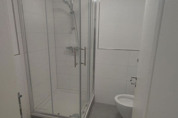 Pronájem bytu 2+1 45 m², Flensburger Str. 50, Wuppertal, Severní Porýní-Vestfálsko Pronájem bytu 2+1 45 m², Flensburger Str. 50, Wuppertal, Severní Porýní-Vestfálsko