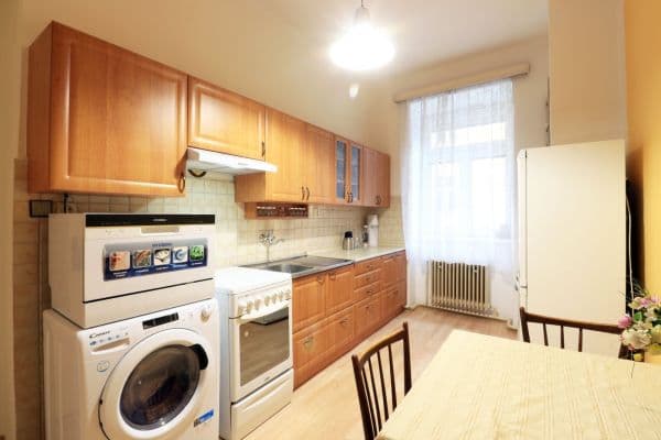 Pronájem bytu 2+1 71 m², Husova, Pronájem bytu 2+1 71 m², Husova,