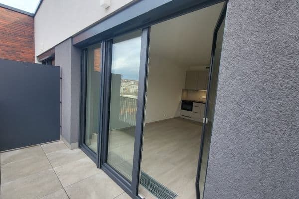 Pronájem bytu 1+kk 33 m², Poděbradská, Praha Pronájem bytu 1+kk 33 m², Poděbradská, Praha