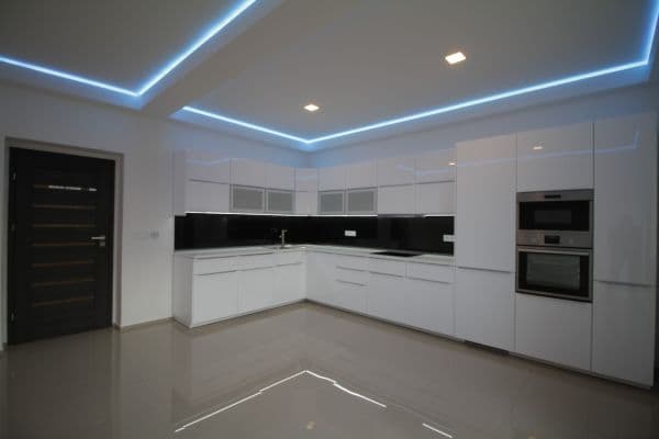 Pronájem bytu 4+kk 107 m², Plzeňská, Praha Pronájem bytu 4+kk 107 m², Plzeňská, Praha