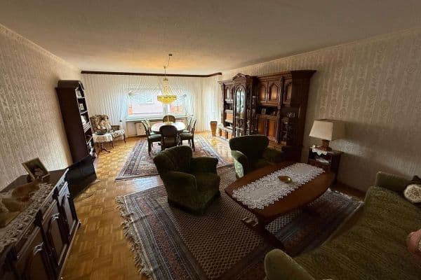 Prodej bytu 4+kk 125 m², Obereisesheimer Straße 33, Heilbronn Prodej bytu 4+kk 125 m², Obereisesheimer Straße 33, Heilbronn