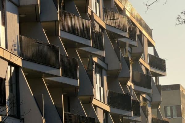 Prodej bytu 3+1 110 m², Harzer Straße 109, Berlin, Berlín Prodej bytu 3+1 110 m², Harzer Straße 109, Berlin, Berlín