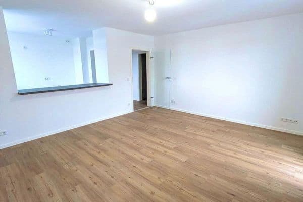 Pronájem bytu 3+1 70 m², Denninger Str. 202, München, Bavorsko Pronájem bytu 3+1 70 m², Denninger Str. 202, München, Bavorsko