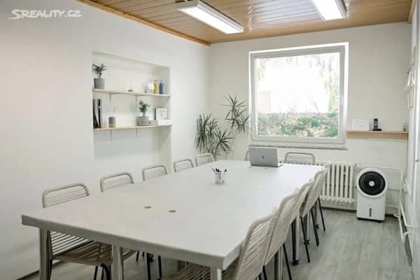 Pronájem kanceláře 25 m², Přístavní, Praha Pronájem kanceláře 25 m², Přístavní, Praha