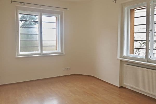 Pronájem bytu 1+kk 25 m², Na Cihlářce, Praha Pronájem bytu 1+kk 25 m², Na Cihlářce, Praha