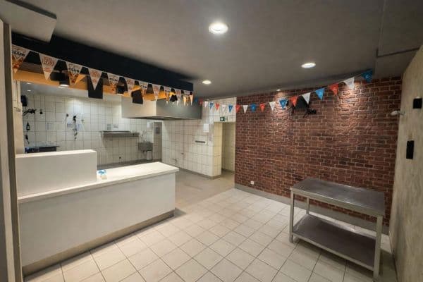 Pronájem nebytového prostoru 103 m², Uellendahler Straße 332, Wuppertal Pronájem nebytového prostoru 103 m², Uellendahler Straße 332, Wuppertal