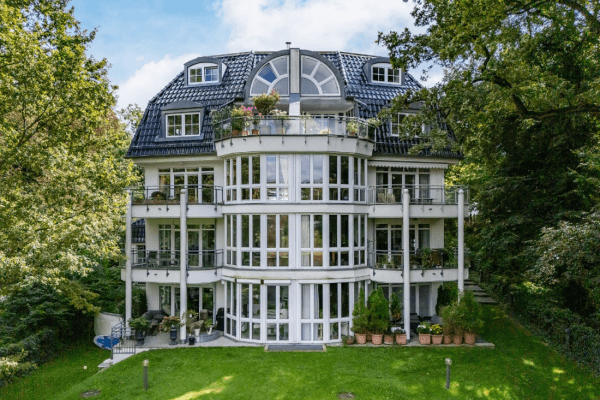 Prodej bytu 3+1 149 m², Berlin, Berlín Prodej bytu 3+1 149 m², Berlin, Berlín