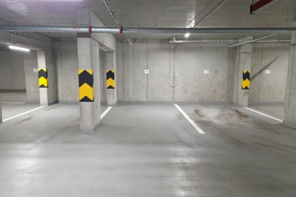 Pronájem garáže 14 m², Křižíkova, Praha Pronájem garáže 14 m², Křižíkova, Praha