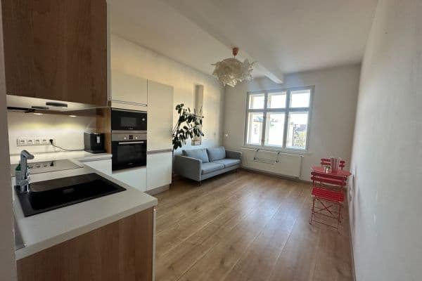 Pronájem bytu 2+kk 49 m², Masarykovo nám., Hradec Králové Pronájem bytu 2+kk 49 m², Masarykovo nám., Hradec Králové