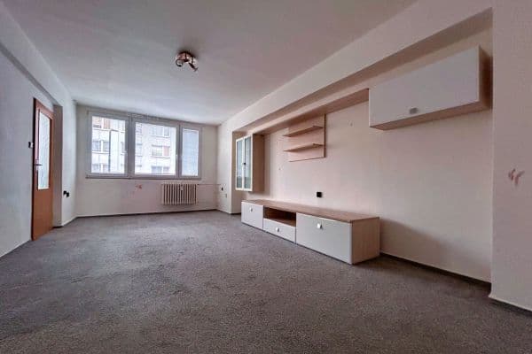 Prodej bytu 2+1 66 m², Na Bezděkově, Benešov, Středočeský kraj Prodej bytu 2+1 66 m², Na Bezděkově, Benešov, Středočeský kraj