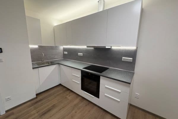 Pronájem bytu 2+1 65 m², Okružní, Jihlava, Kraj Vysočina Pronájem bytu 2+1 65 m², Okružní, Jihlava, Kraj Vysočina