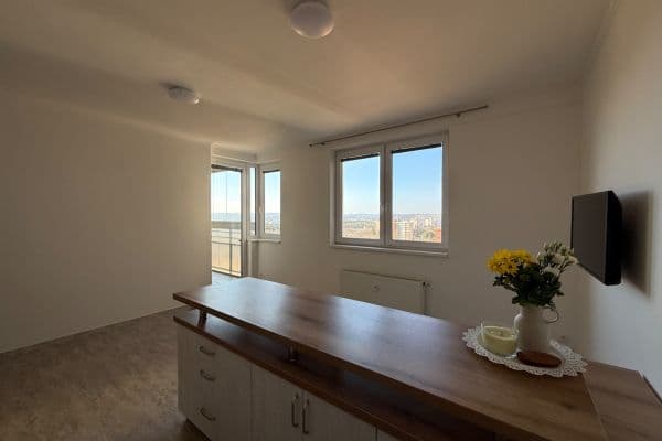 Prodej bytu 2+kk 43 m², Hnězdenská, Praha Prodej bytu 2+kk 43 m², Hnězdenská, Praha