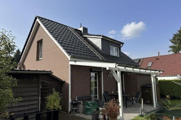 Prodej domu 100 m², pozemek 352 m², Hamburg Prodej domu 100 m², pozemek 352 m², Hamburg