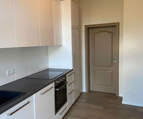 Pronájem bytu 2+1 52 m², Leipziger Straße 96, Cvikov, Sasko Pronájem bytu 2+1 52 m², Leipziger Straße 96, Cvikov, Sasko