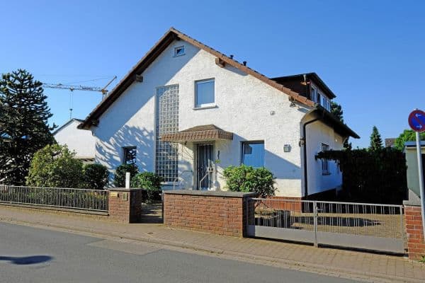 Prodej domu 283 m², pozemek 831 m², Maintal Prodej domu 283 m², pozemek 831 m², Maintal