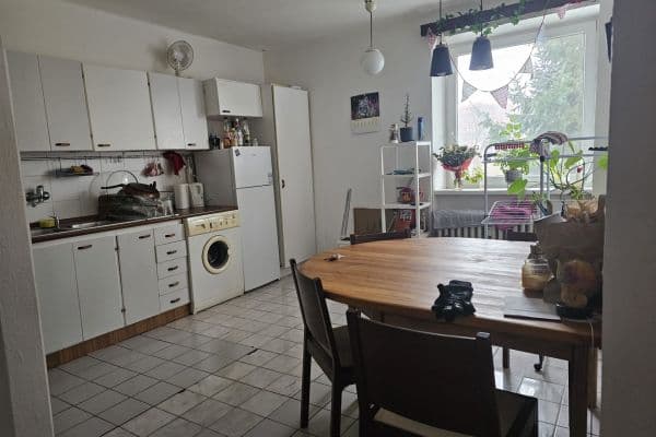Pronájem bytu 2+1 60 m², Páričkova, Ružinov Pronájem bytu 2+1 60 m², Páričkova, Ružinov